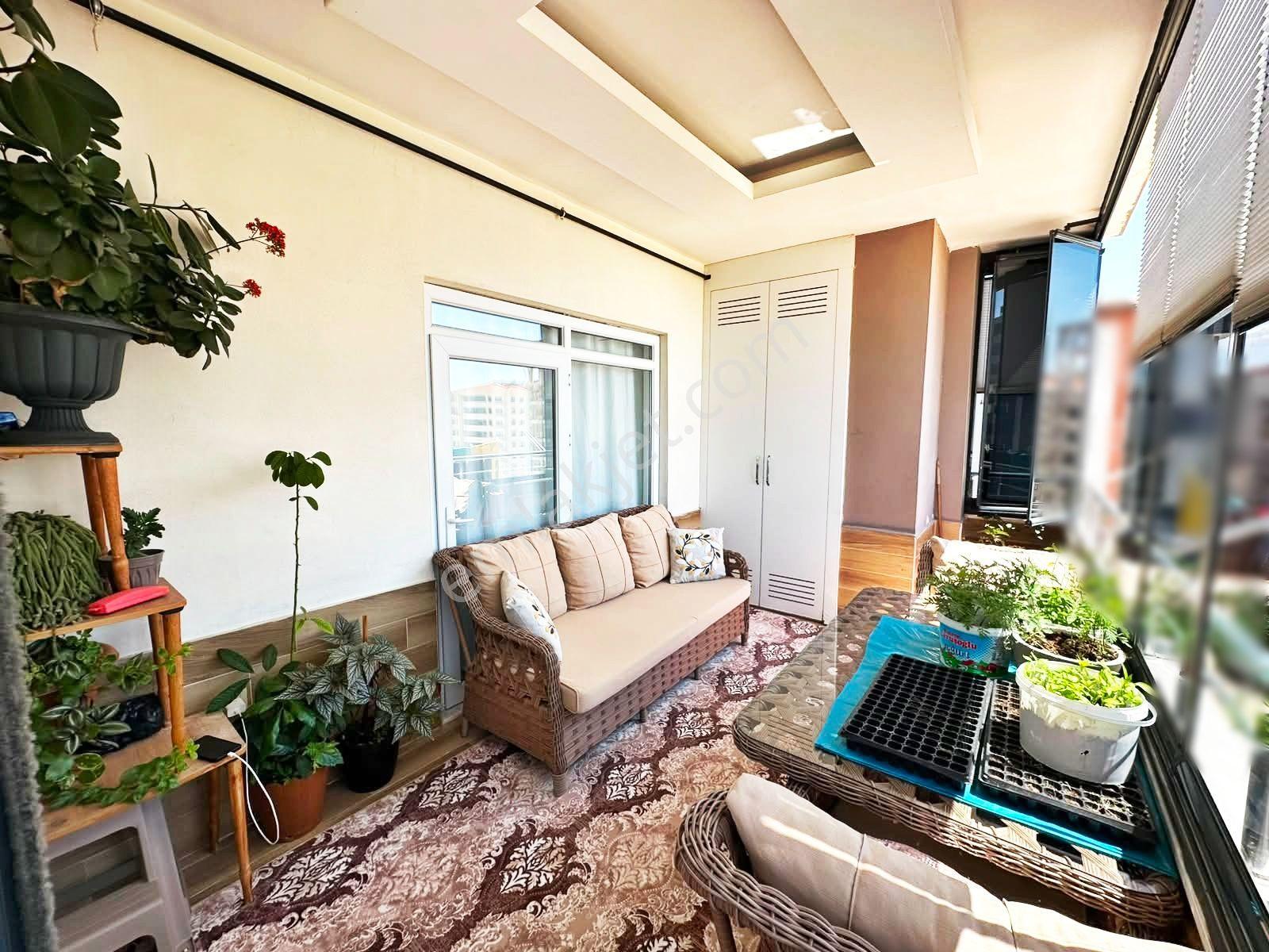Belkız'da Ara Kat Cam Balkon Yerden Isıtma Ultra Lüx 3+1 Daire - Görsel 5