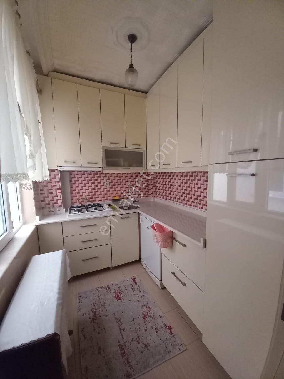 Fatih Caddesinde Full Eşyalı Kiralık 3+1 110m2 - Görsel 7