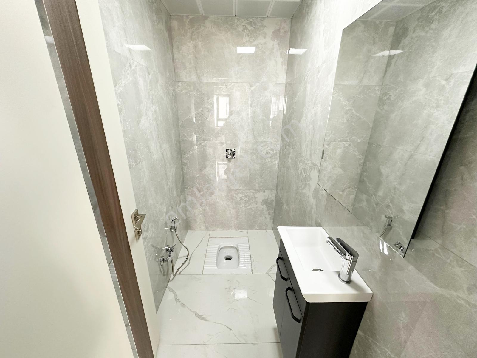 Teras Ovacık'ta Akıllı Ev Sistemli Ultra Lüks 4+1 Kiralık Daire - Görsel 9