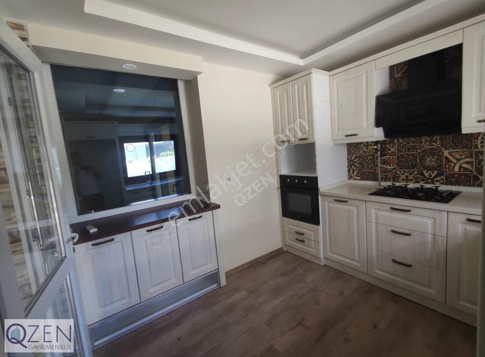 Q'zen Den Adliye Arkasında 170 M2 3+1 Villa - Görsel 8