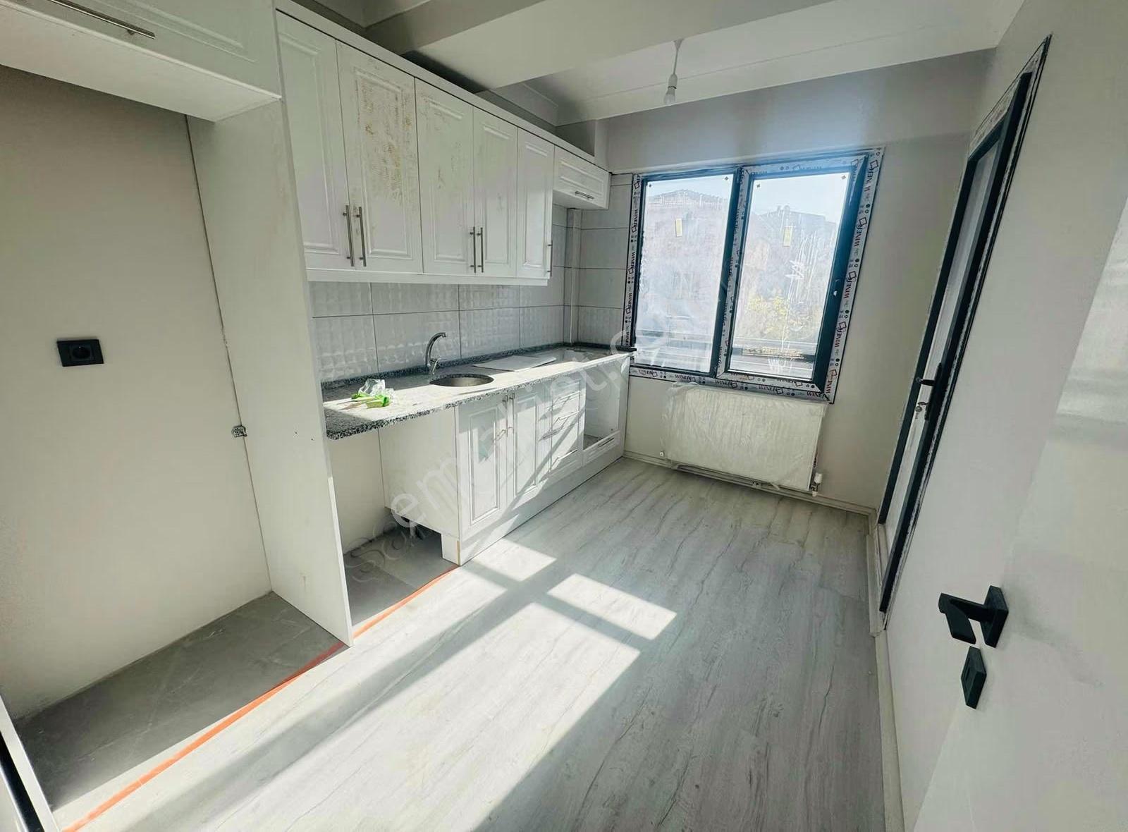 Prestij Caddesi 2+1 Kapalı Mutfak Asansörlü Daire