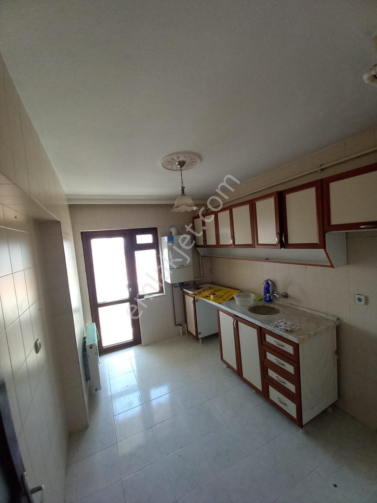 Etlik Mahallesinde 3+1 120m2 Kiralık Katta