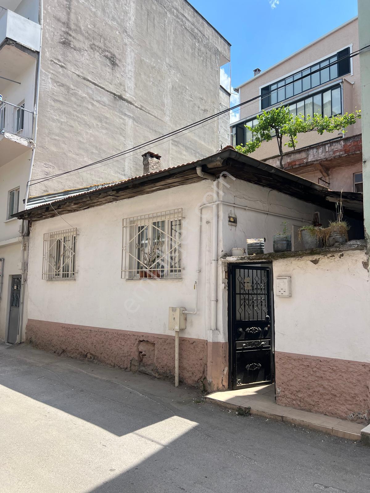 Yeşilyayla Mahallesinde 138 M2 Tek Katlı Müstakil Ev