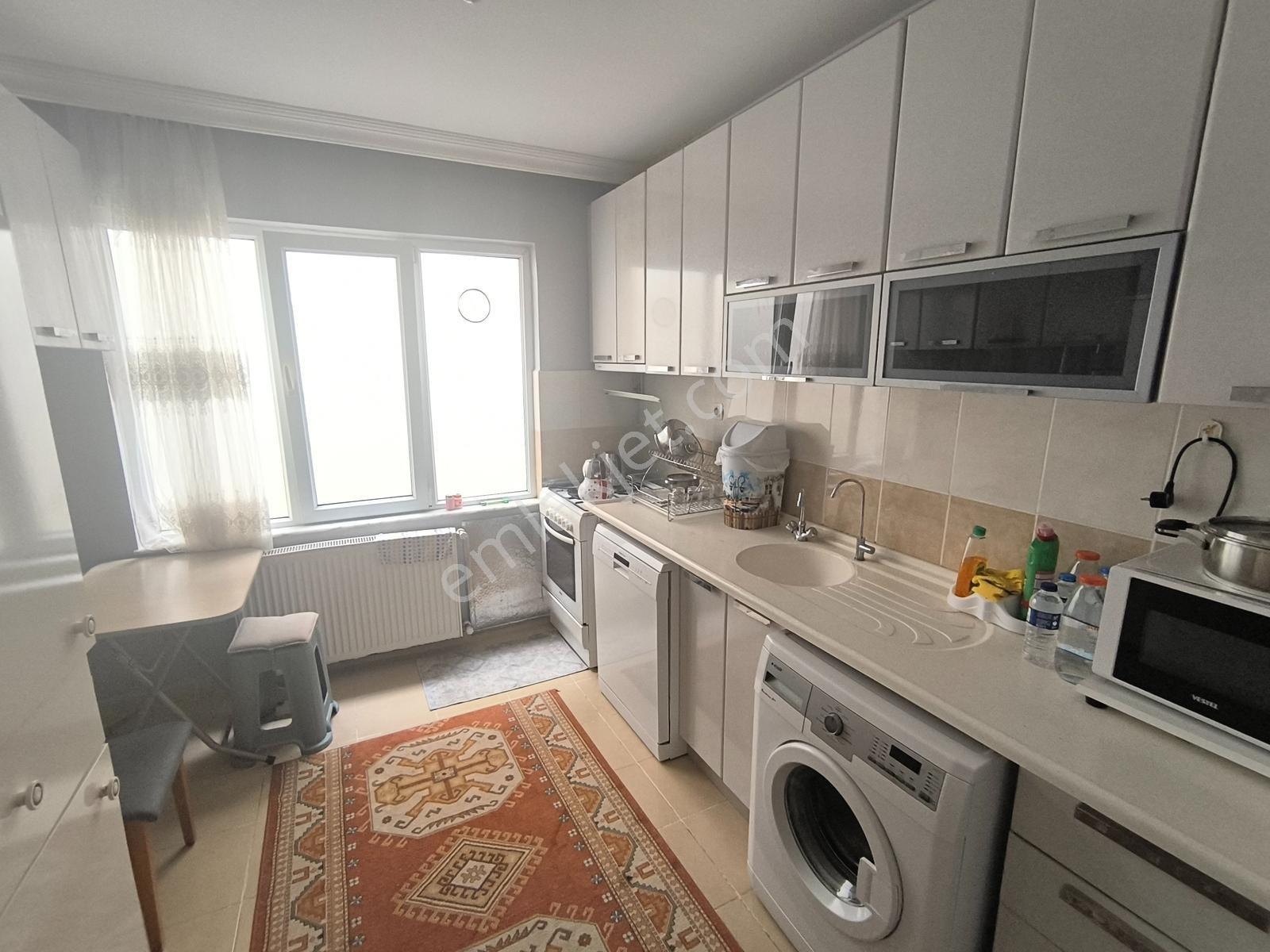 Kariyer'den İnegöl Merkez'de Arakat Satılık 2+1 Daire - 115 M² - Görsel 23