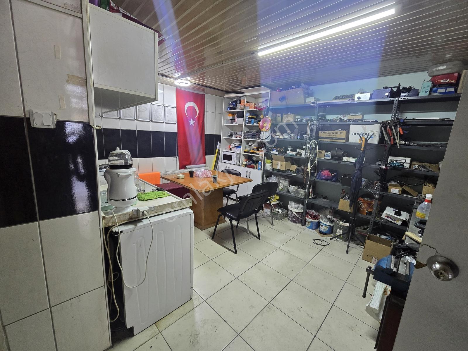 Alsancak Toptancılar Sitesinde Satılık Dükkan - Görsel 15