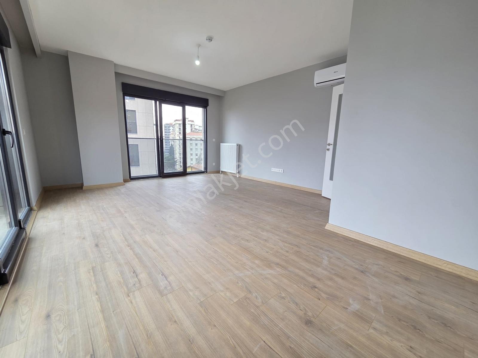 Poyraz'dan Bostancı'da Güvenlikli Site İçinde 2+1 Satılık Daire - Görsel 12