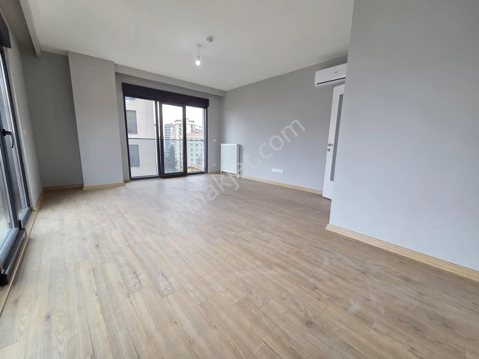 Poyraz'dan Bostancı'da Güvenlikli Site İçinde 2+1 Satılık Daire - Görsel 5