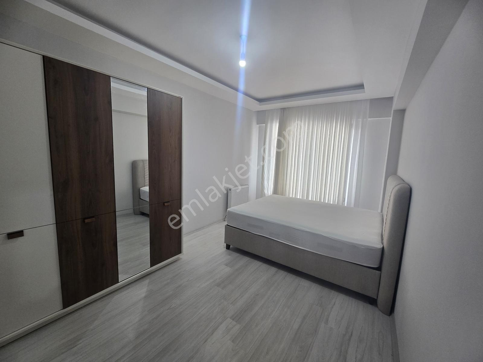 Alsancak'ta Merkezi Bölgede Sıfır 3+1 Daire - Görsel 10