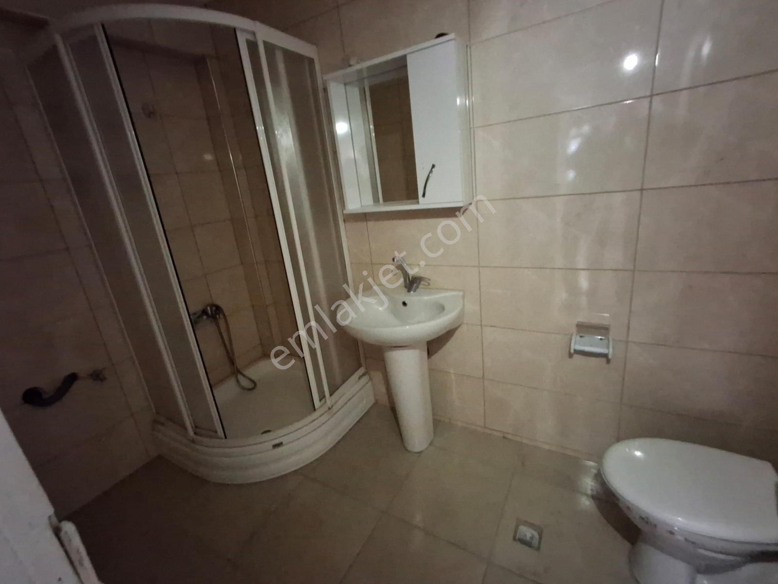 Cadde Üzeri Merkezi Bölgede 3+1 Kiralık Daire - Görsel 15
