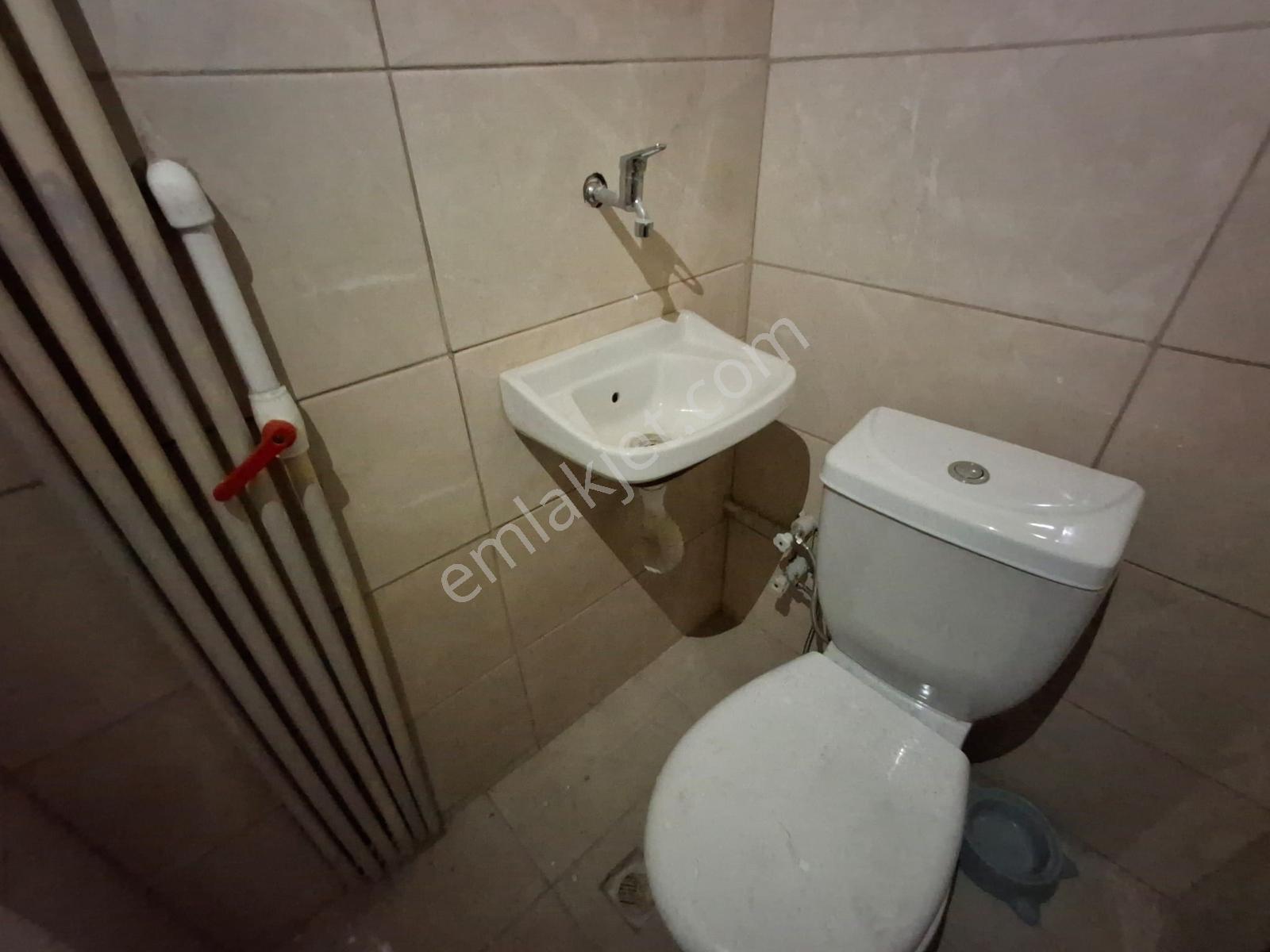 Cadde Üzeri Merkezi Bölgede 3+1 Kiralık Daire - Görsel 8