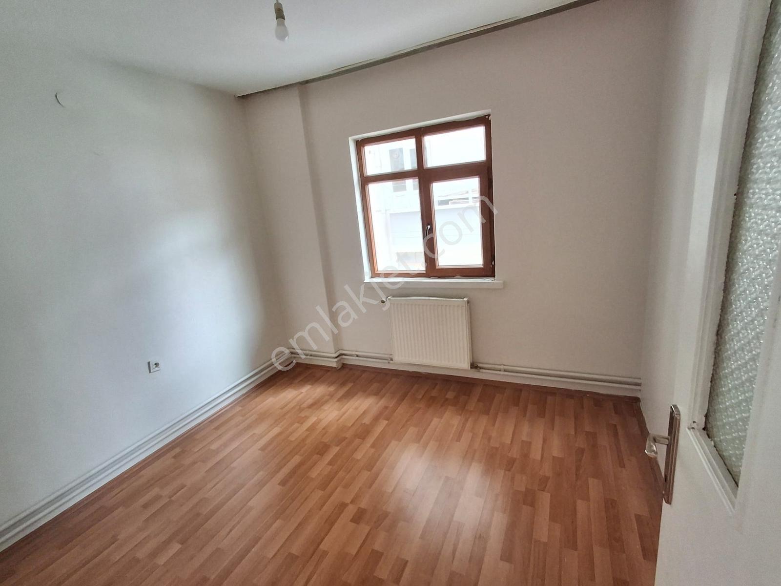 Cadde Üzeri Merkezi Bölgede 3+1 Kiralık Daire - Görsel 19