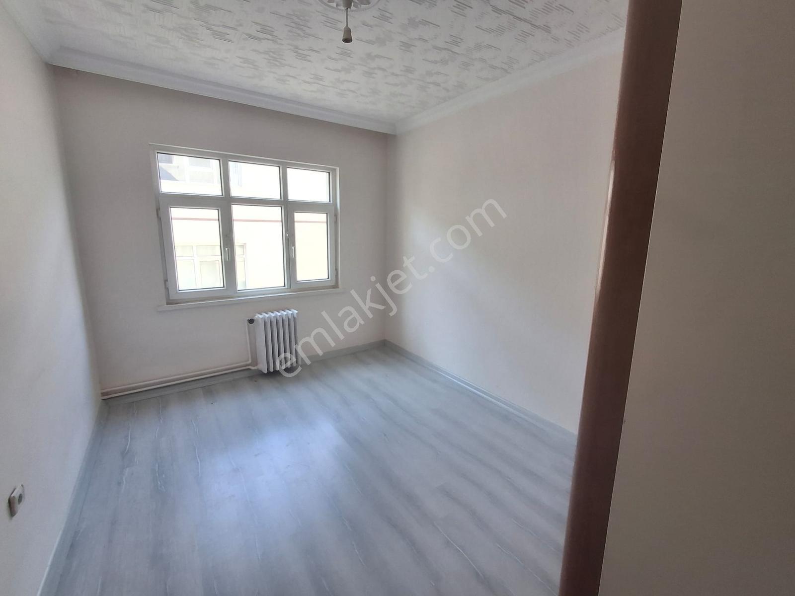 Karargahtepe Mahallesinde Bağımsız Salon 3+1 Kiralık Daire - Görsel 21