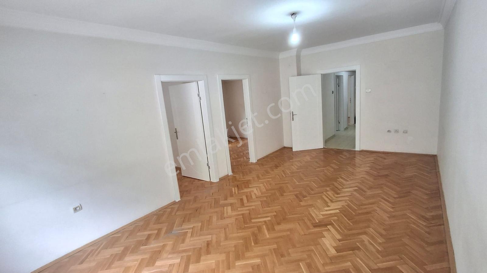 Ardeşen Sokak 19 Mayıs Mahallesinde 3+1 Kiralık Daire - Görsel 19