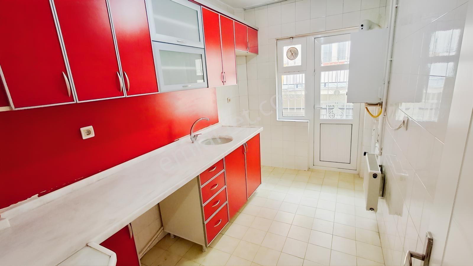 Ardeşen Sokak 19 Mayıs Mahallesinde 3+1 Kiralık Daire - Görsel 24