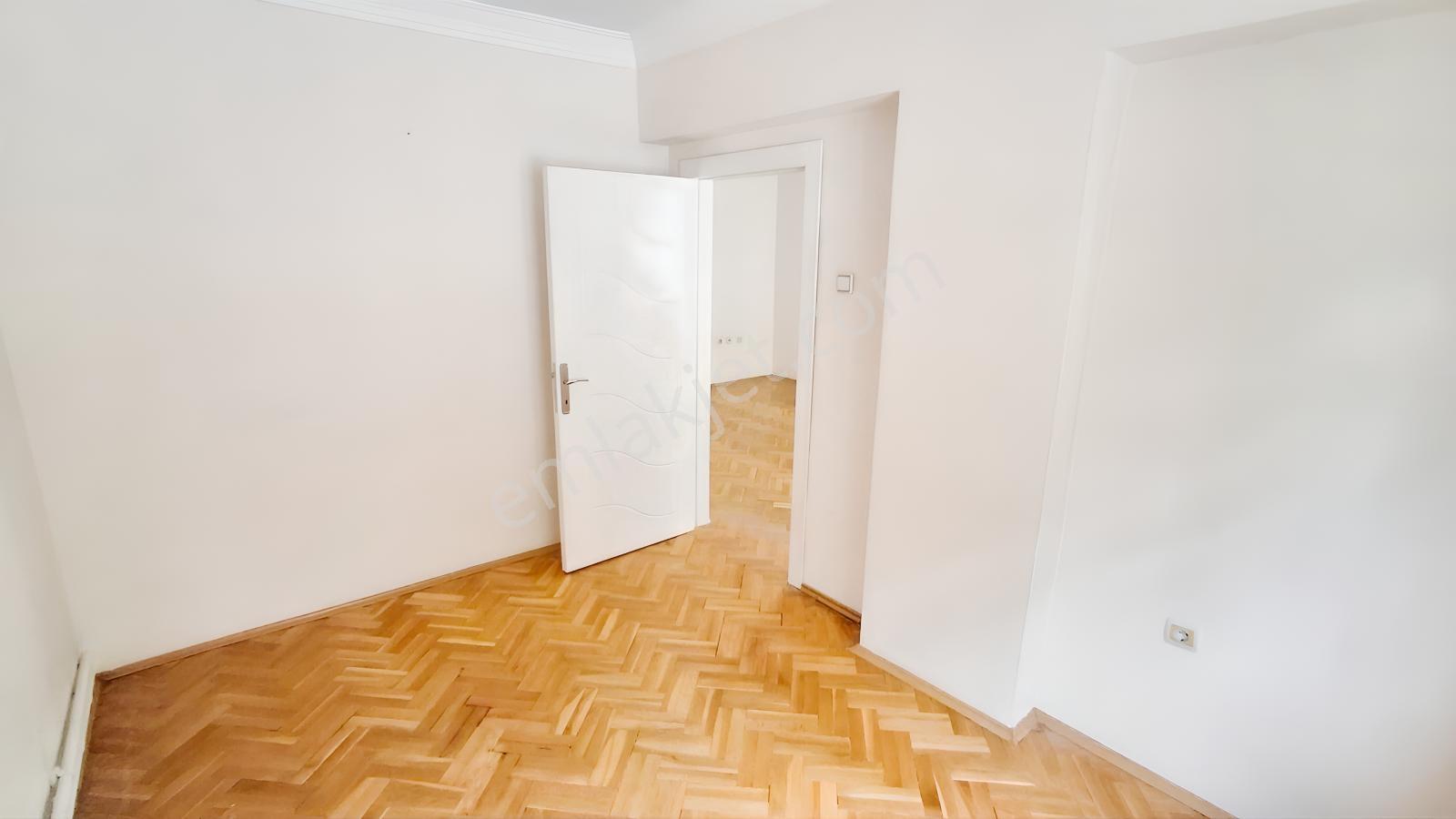 Ardeşen Sokak 19 Mayıs Mahallesinde 3+1 Kiralık Daire - Görsel 6