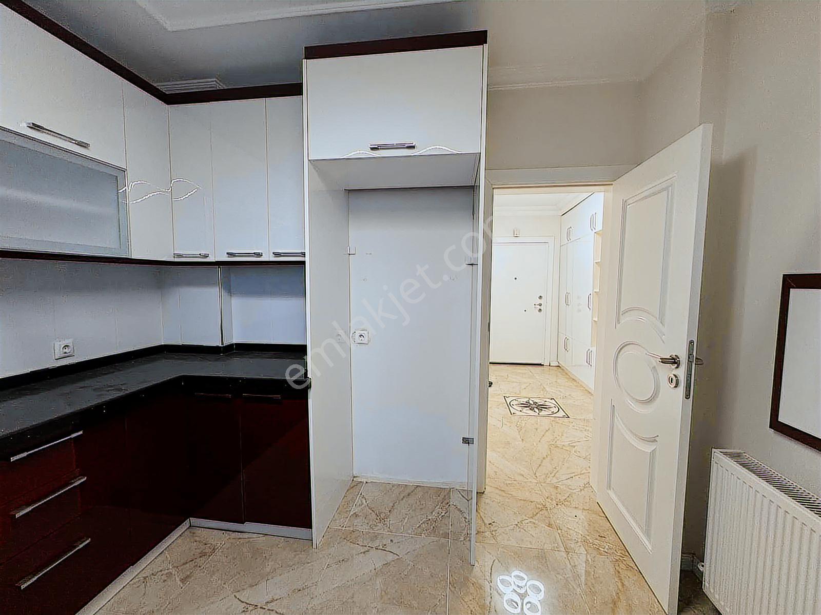 Remax Hedeften Büyükçekme Albatrosta Müstakil Villa 450m2 Arsalı - Görsel 19