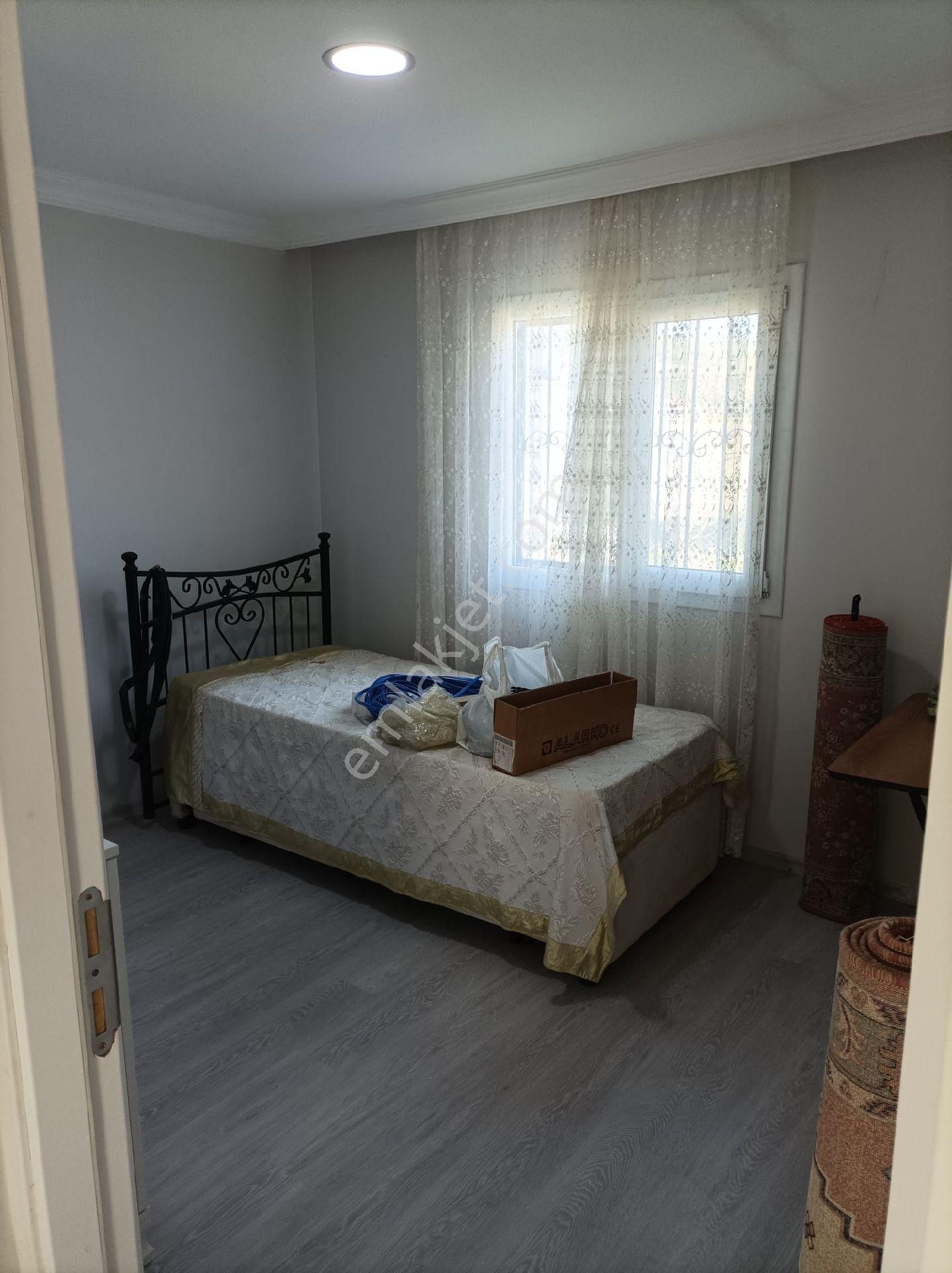 Menderes Ahmetbeyli Müstakil Ev Olan 450 M2 Tarla Satılıktır - Görsel 8