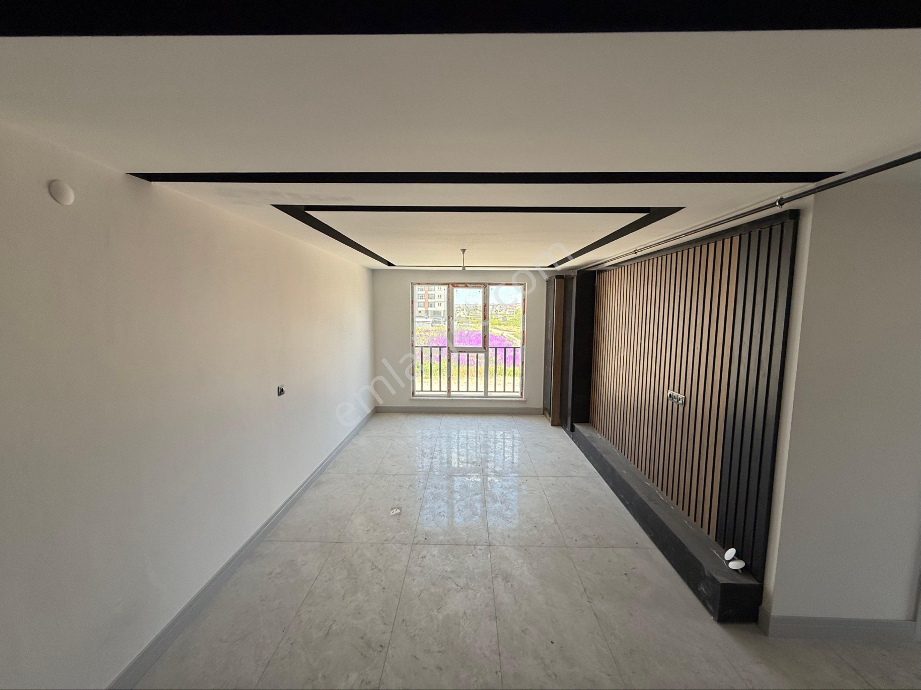 Han Gayrimenkulden Tacin'de Site İçerisinde 2+0 Kiralık Daire - Görsel 10