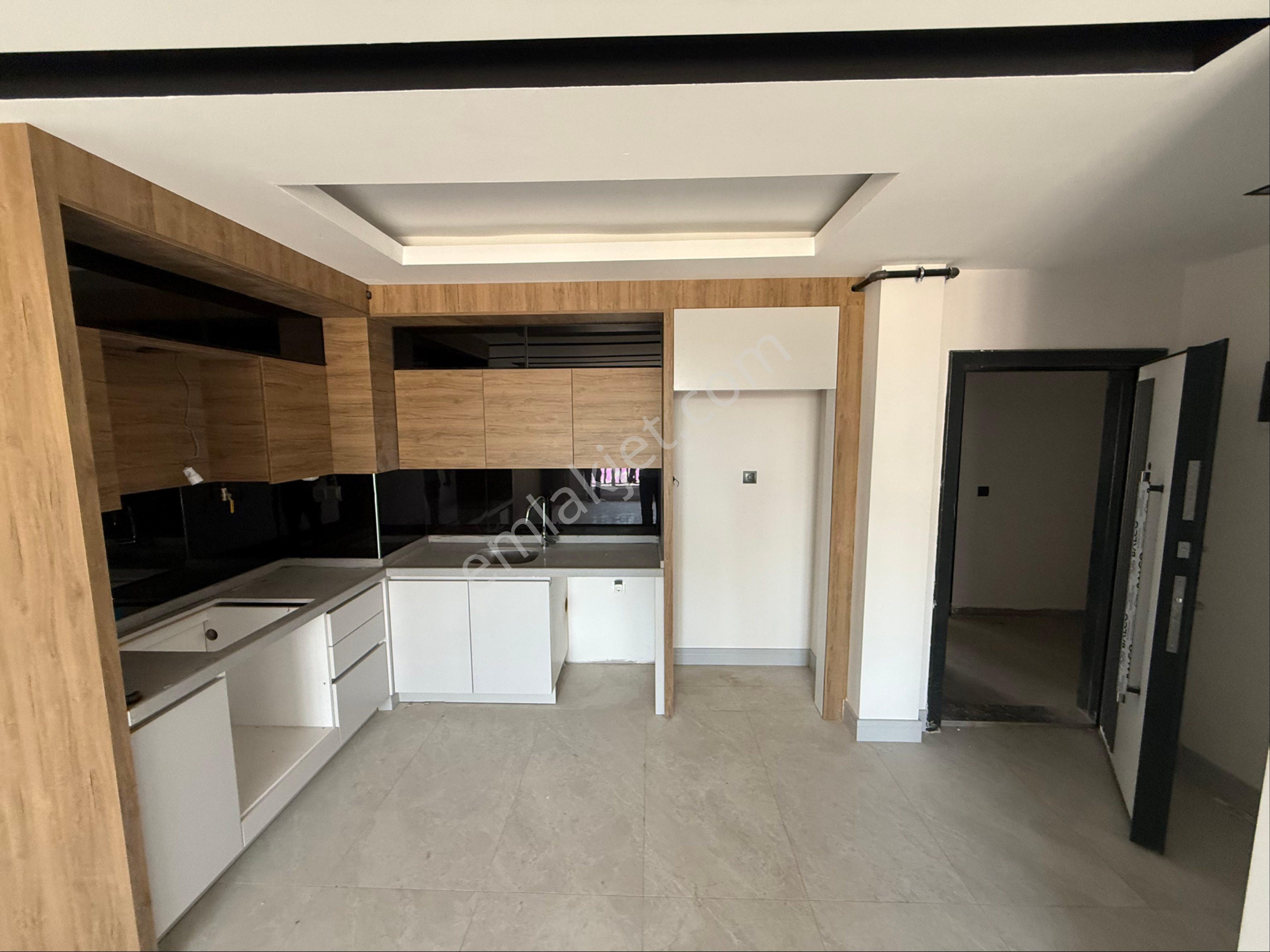Han Gayrimenkulden Tacin'de Site İçerisinde 2+0 Kiralık Daire - Görsel 8