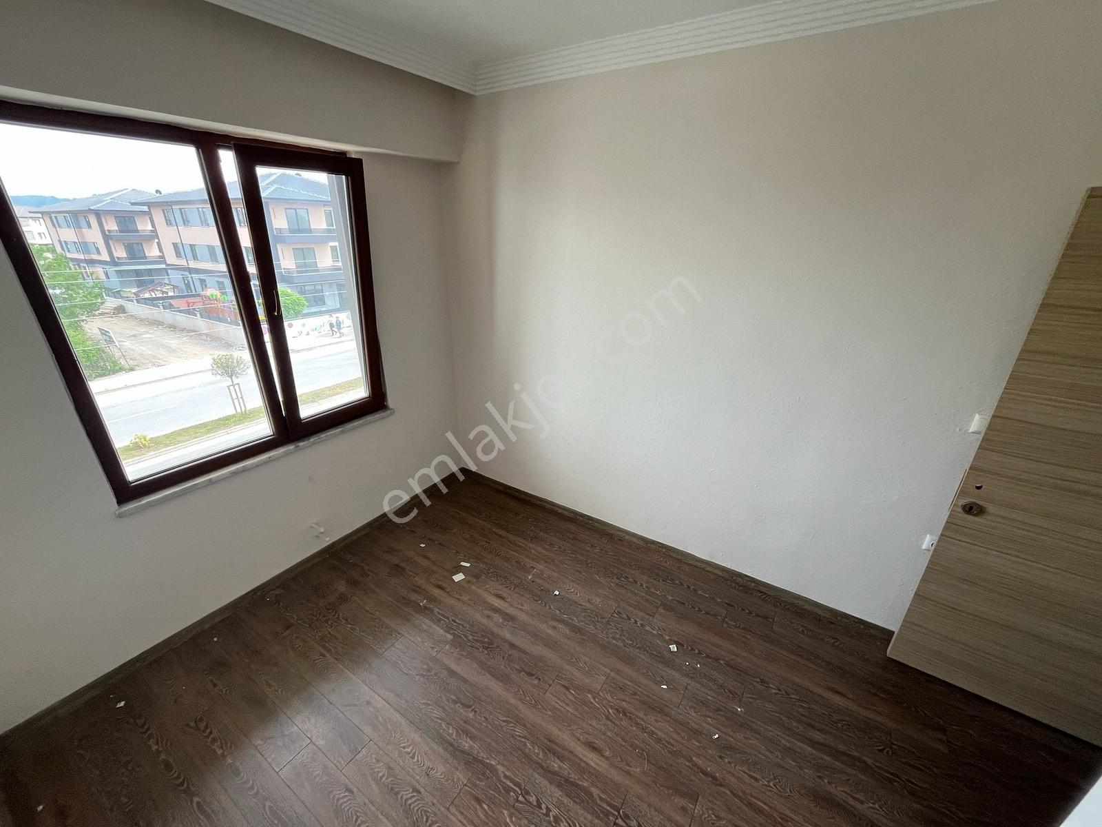 Arslan İnşaat Havuzlu Sitede Önü Açık Cam Balkonlu 2+1 - Görsel 3