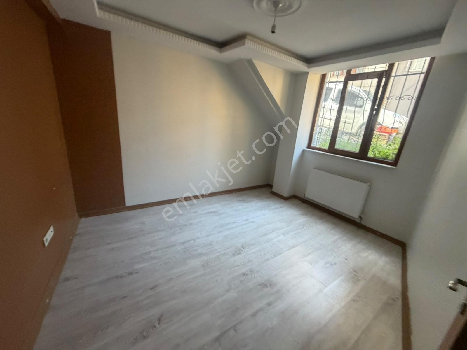 Şeref Emlak Satılık Bahçeli Bahçekatı Daire 3,850,000 Tl - Görsel 29