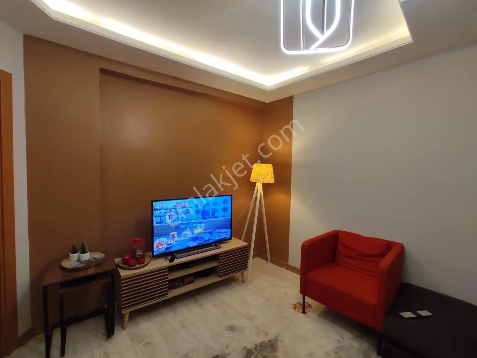 Şeref Emlak Satılık Bahçeli Bahçekatı Daire 3,850,000 Tl - Görsel 4