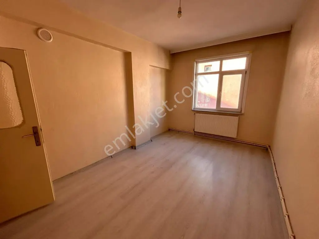 Kirişçi Mah. Çarşı İçi 3+1 İçi Yapılı Satılık Daire - Görsel 4