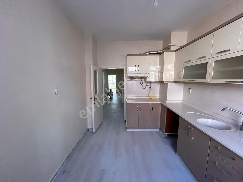 Kirişçi Mah. Çarşı İçi 3+1 İçi Yapılı Satılık Daire - Görsel 8