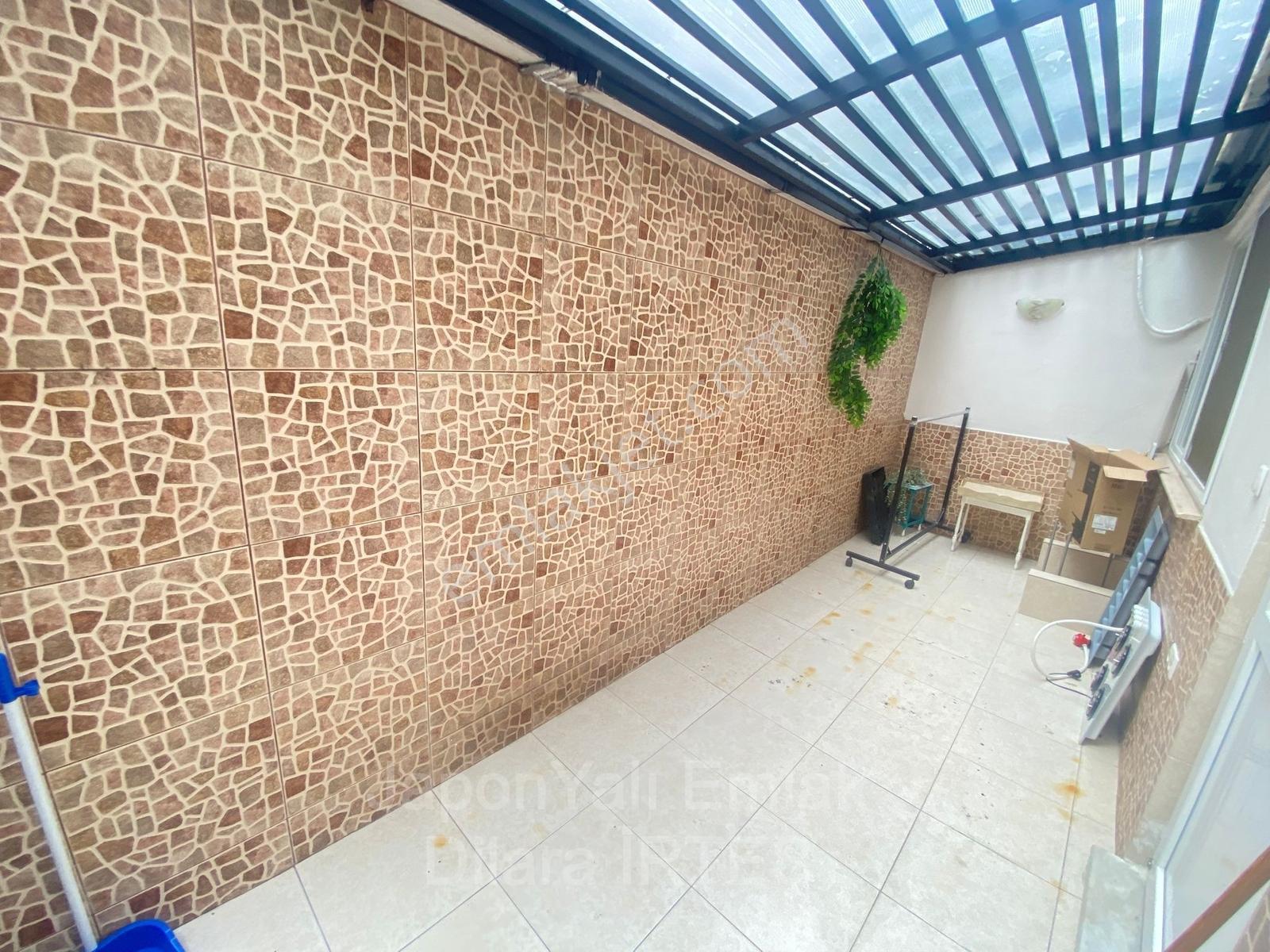 Mithatpaşa Cad. Köprü Durağında Cadde Üzerinde Kiralık Daire - Görsel 13