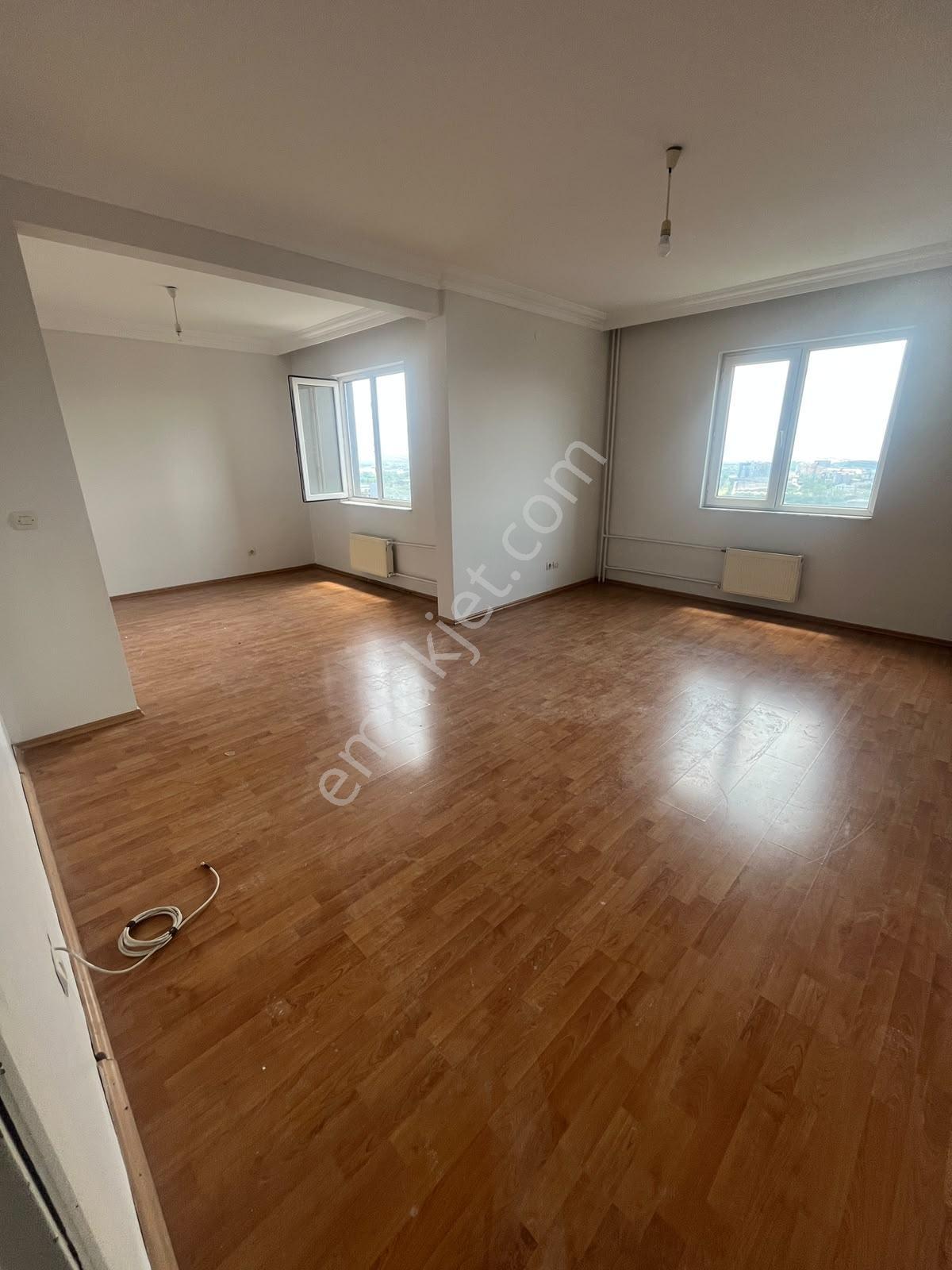 Yuvam Akarca Konutlarında Boyalı Temiz Kiralık 3+1 Daire - Görsel 19