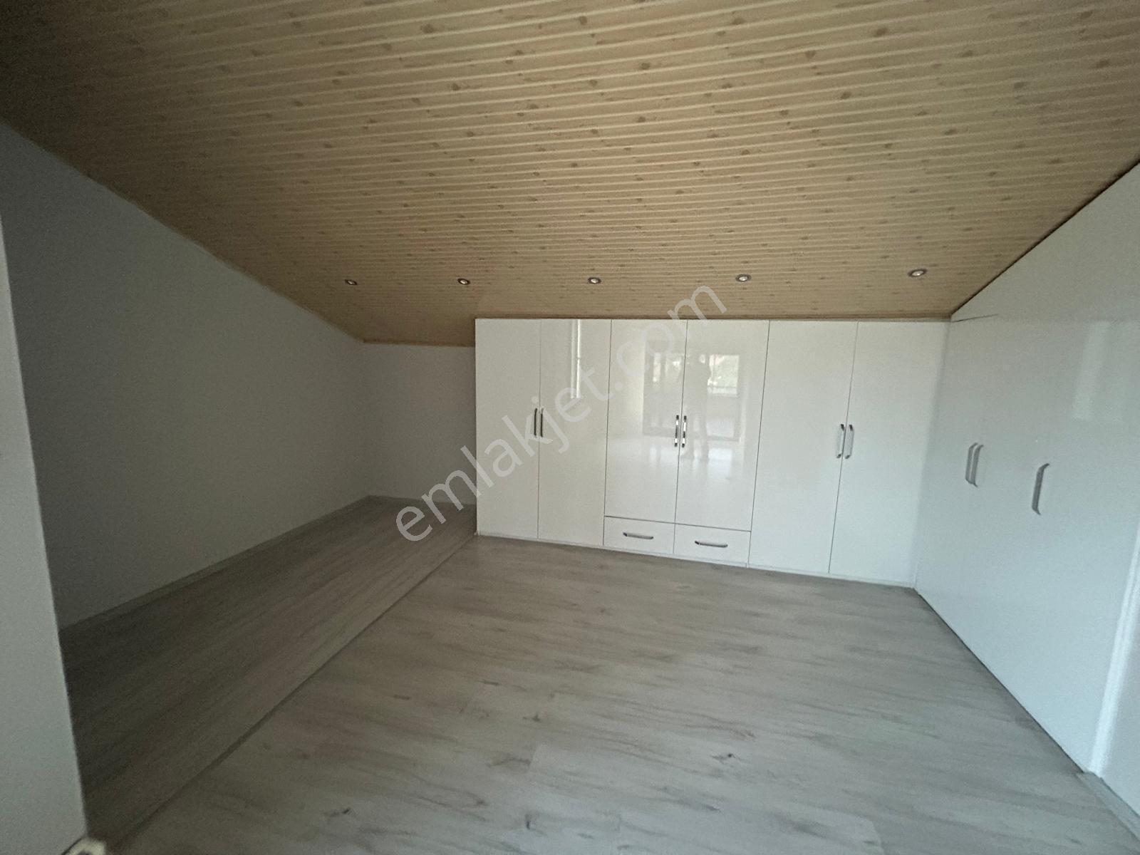 Yukarıkızılca'da Müstakil 4+1 600 M2 İçerisinde Özel Yapım Villa - Görsel 24