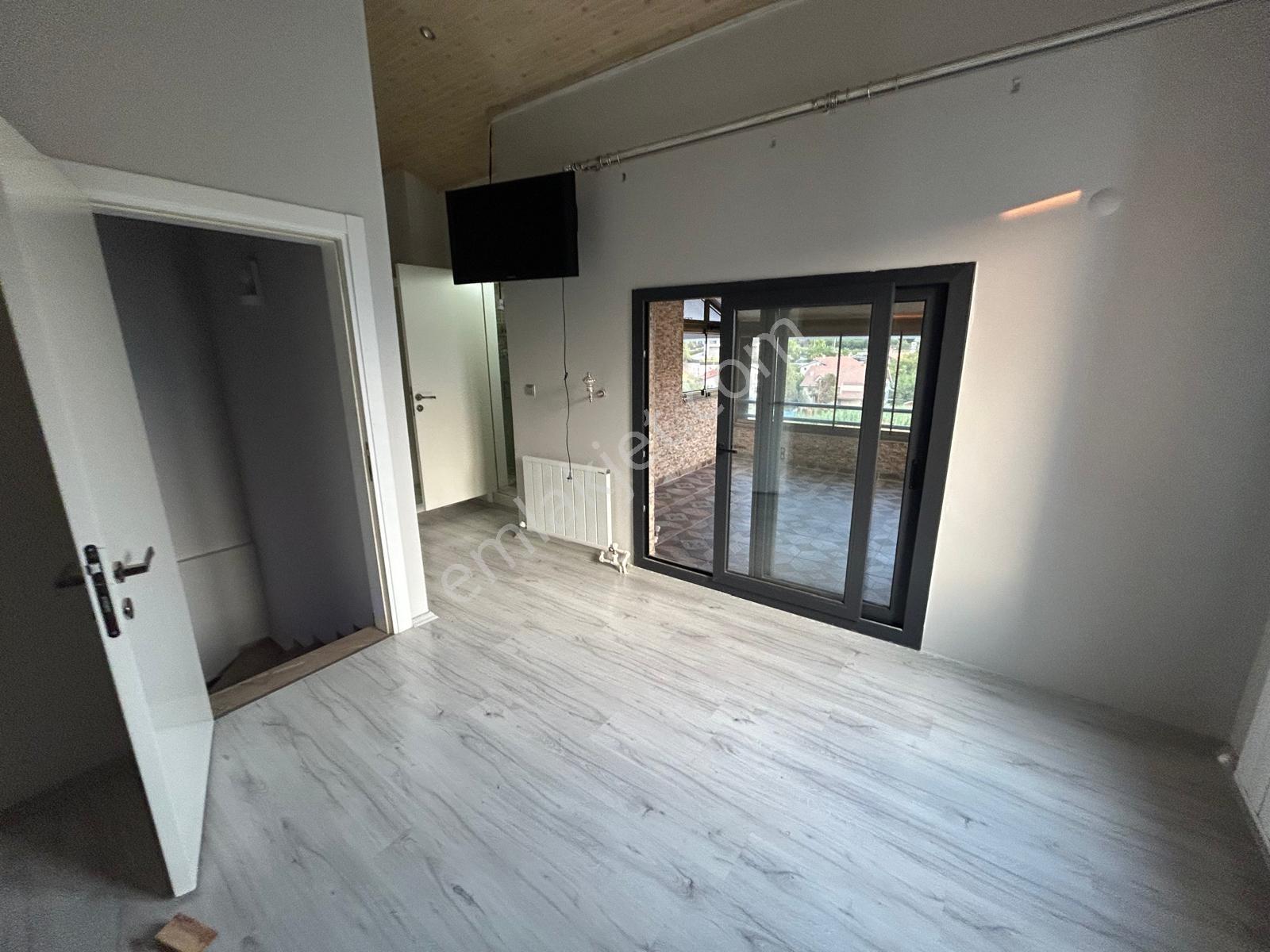 Yukarıkızılca'da Müstakil 4+1 600 M2 İçerisinde Özel Yapım Villa - Görsel 14