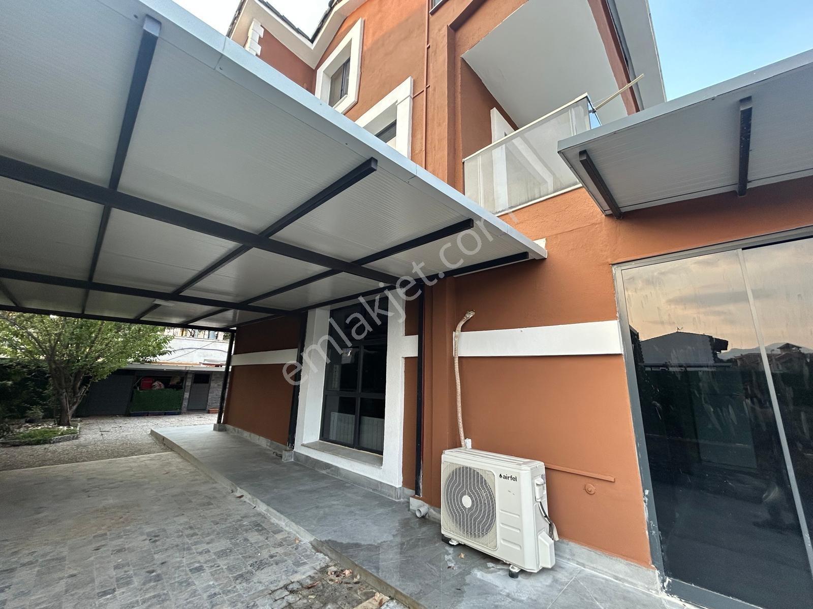 Yukarıkızılca'da Müstakil 4+1 600 M2 İçerisinde Özel Yapım Villa - Görsel 17