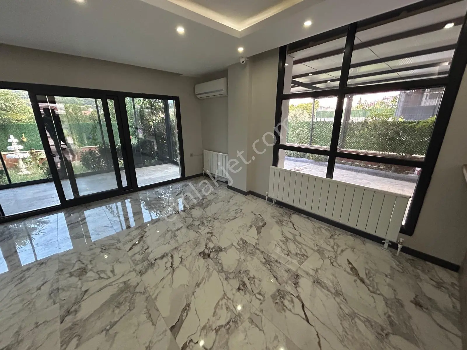 Yukarıkızılca'da Müstakil 4+1 600 M2 İçerisinde Özel Yapım Villa - Görsel 4