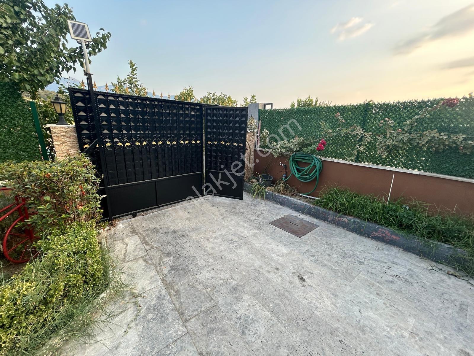 Yukarıkızılca'da Müstakil 4+1 600 M2 İçerisinde Özel Yapım Villa - Görsel 34