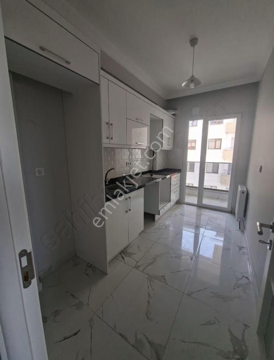 2+1 100m² Brut 11. Kat Butık Site İçerisinde Daire