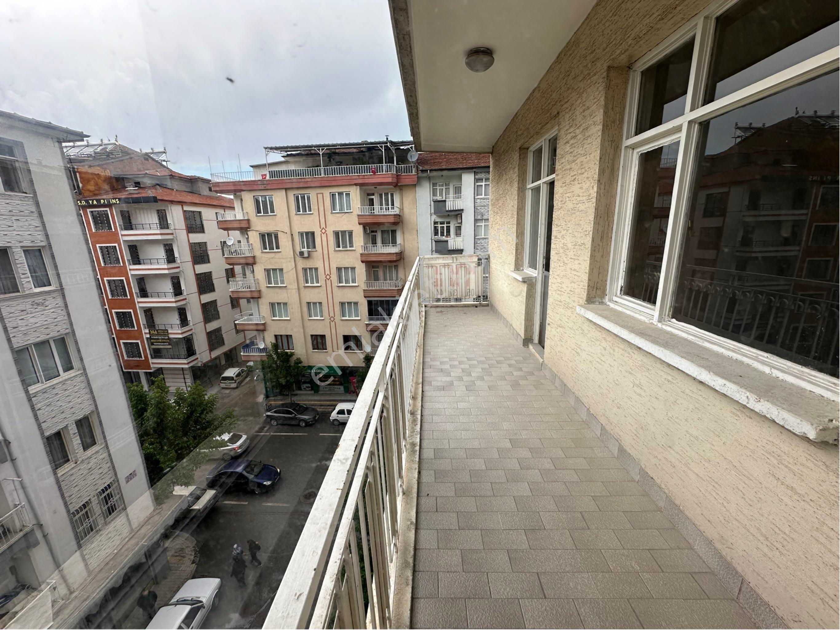 Kernek Mahallesi İpek Caddesinde 4+1 Asansörlü Kiralık Daire - Görsel 23