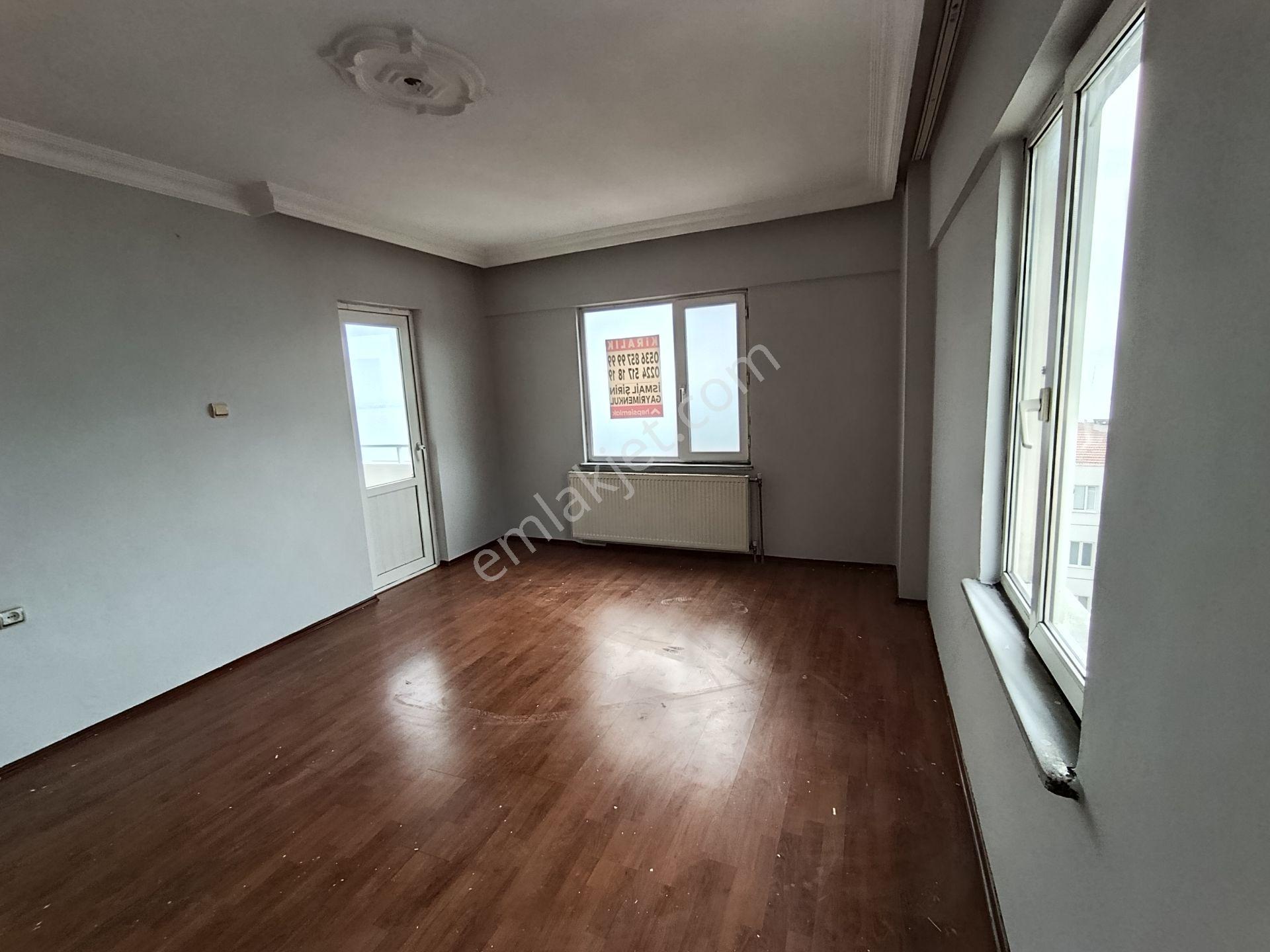 Gemlik Cumhuriyet Mah.de Deniz Manzaralı Site İçi 3+1 Kiralık Daire - Görsel 23