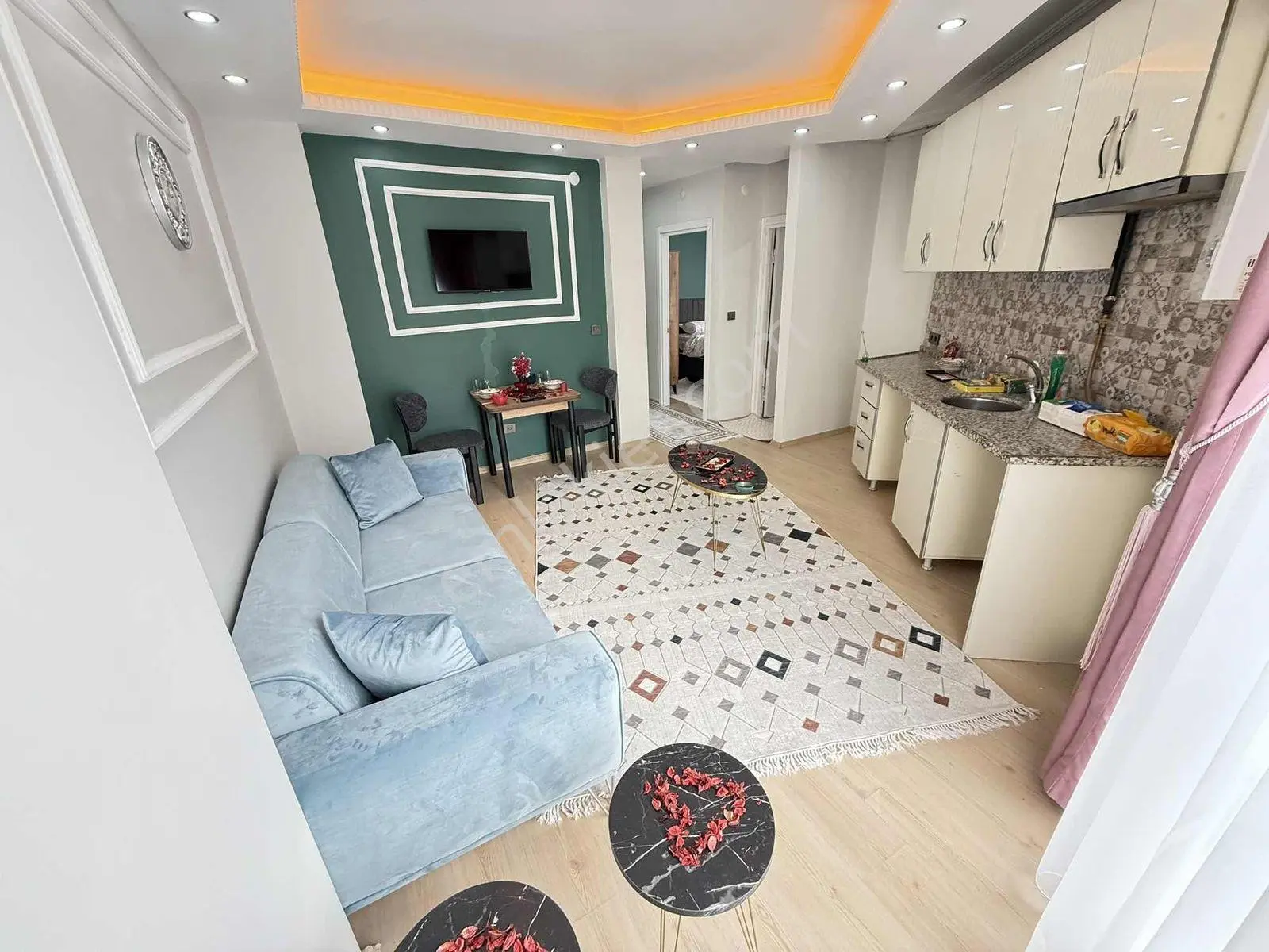 Yeni Bina Full Sıfır Eşyalı 1.kat Ferah 32bin Kiracılı Lüks 1+1 - Görsel 4