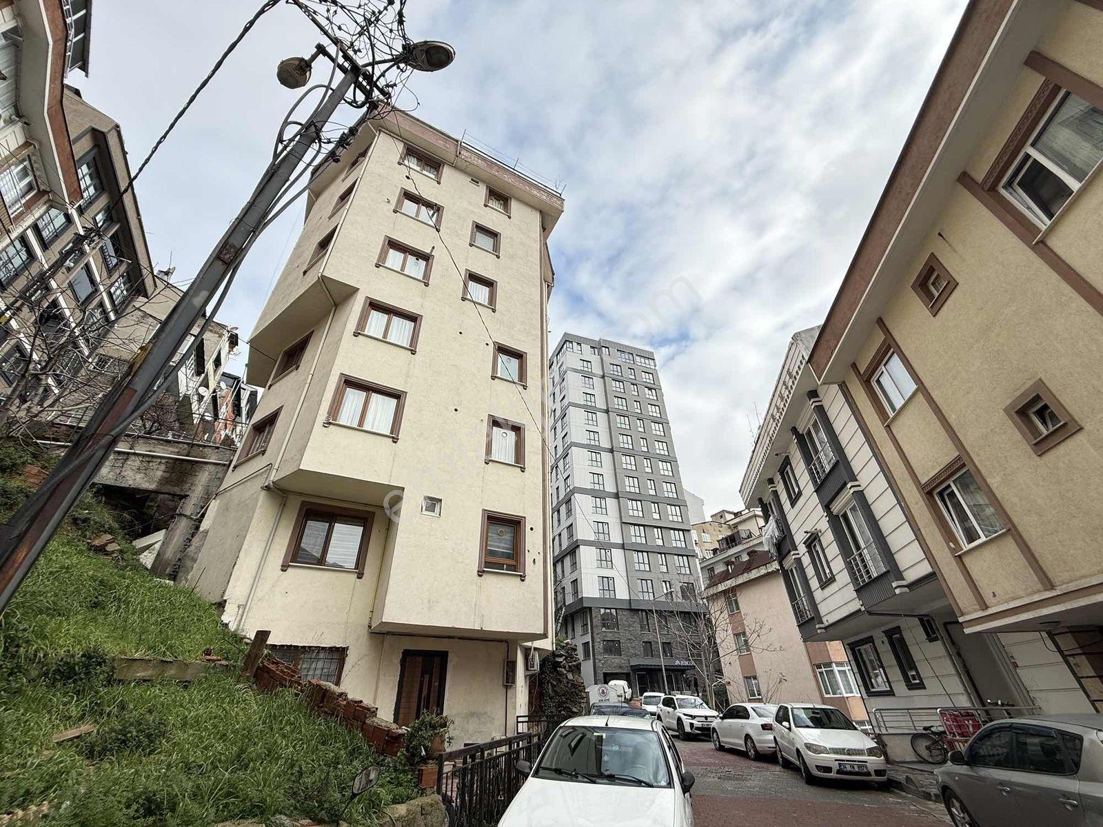 Yeni Bina Full Sıfır Eşyalı 1.kat Ferah 32bin Kiracılı Lüks 1+1 - Görsel 25