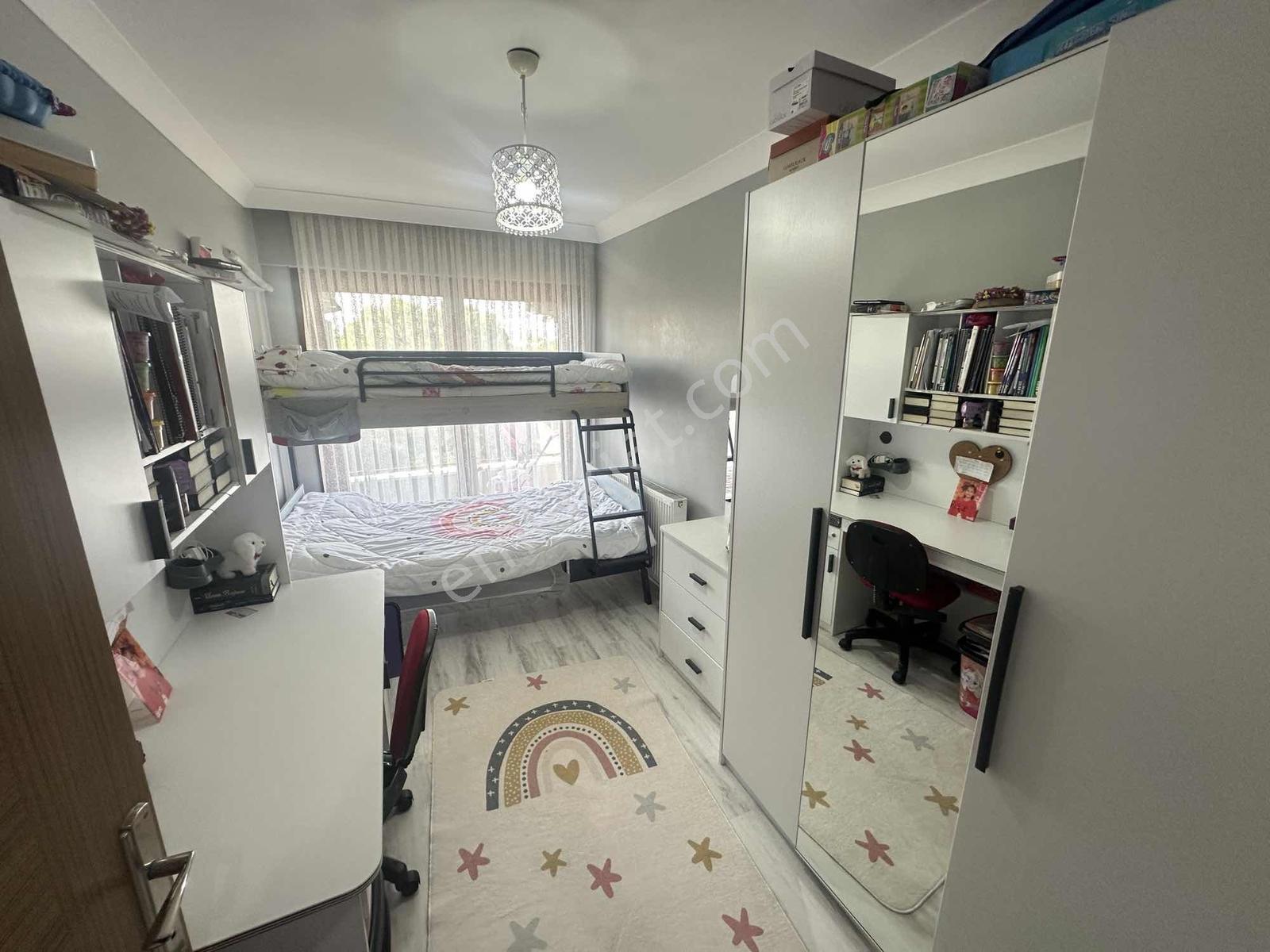 Çözüm Emlak'tan Muradiye'de 23 Nisan Civarı 3+1 Ara Kat Daire - Görsel 33
