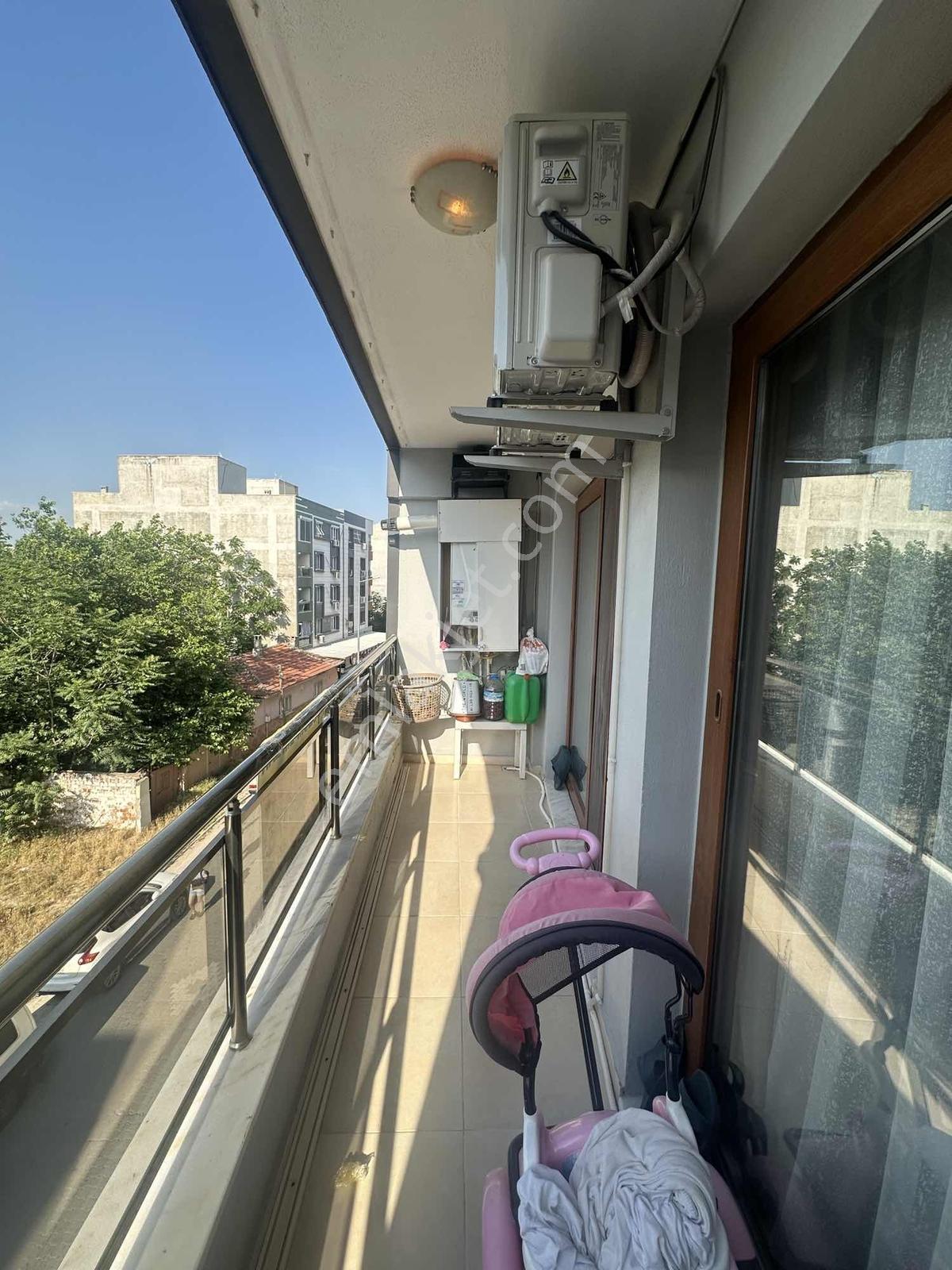 Çözüm Emlak'tan Muradiye'de 23 Nisan Civarı 3+1 Ara Kat Daire - Görsel 4