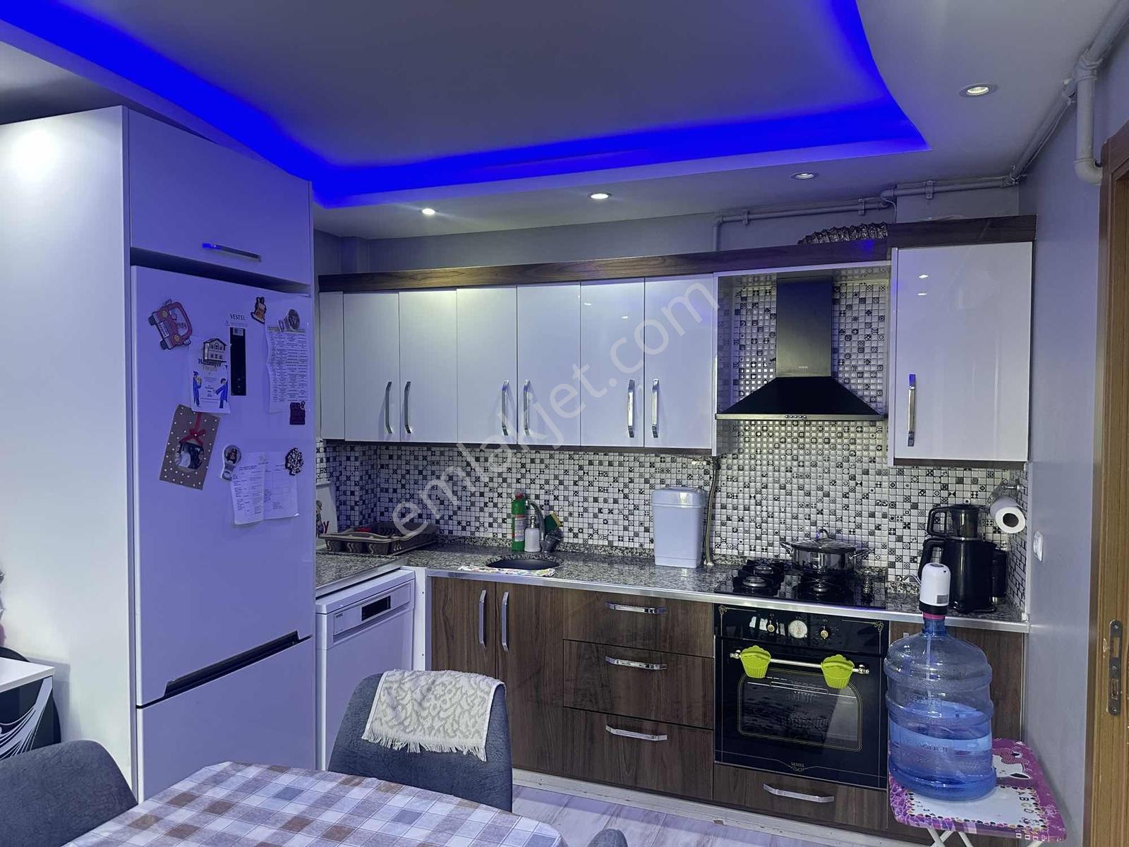 Çözüm Emlak'tan Muradiye'de 23 Nisan Civarı 3+1 Ara Kat Daire - Görsel 17