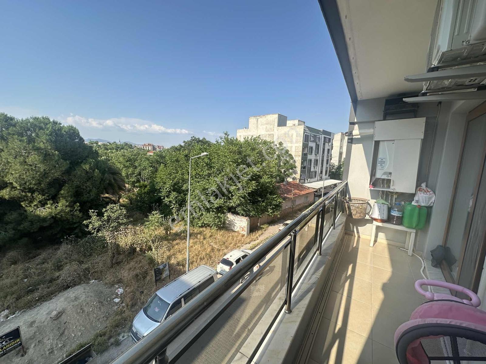 Çözüm Emlak'tan Muradiye'de 23 Nisan Civarı 3+1 Ara Kat Daire - Görsel 15