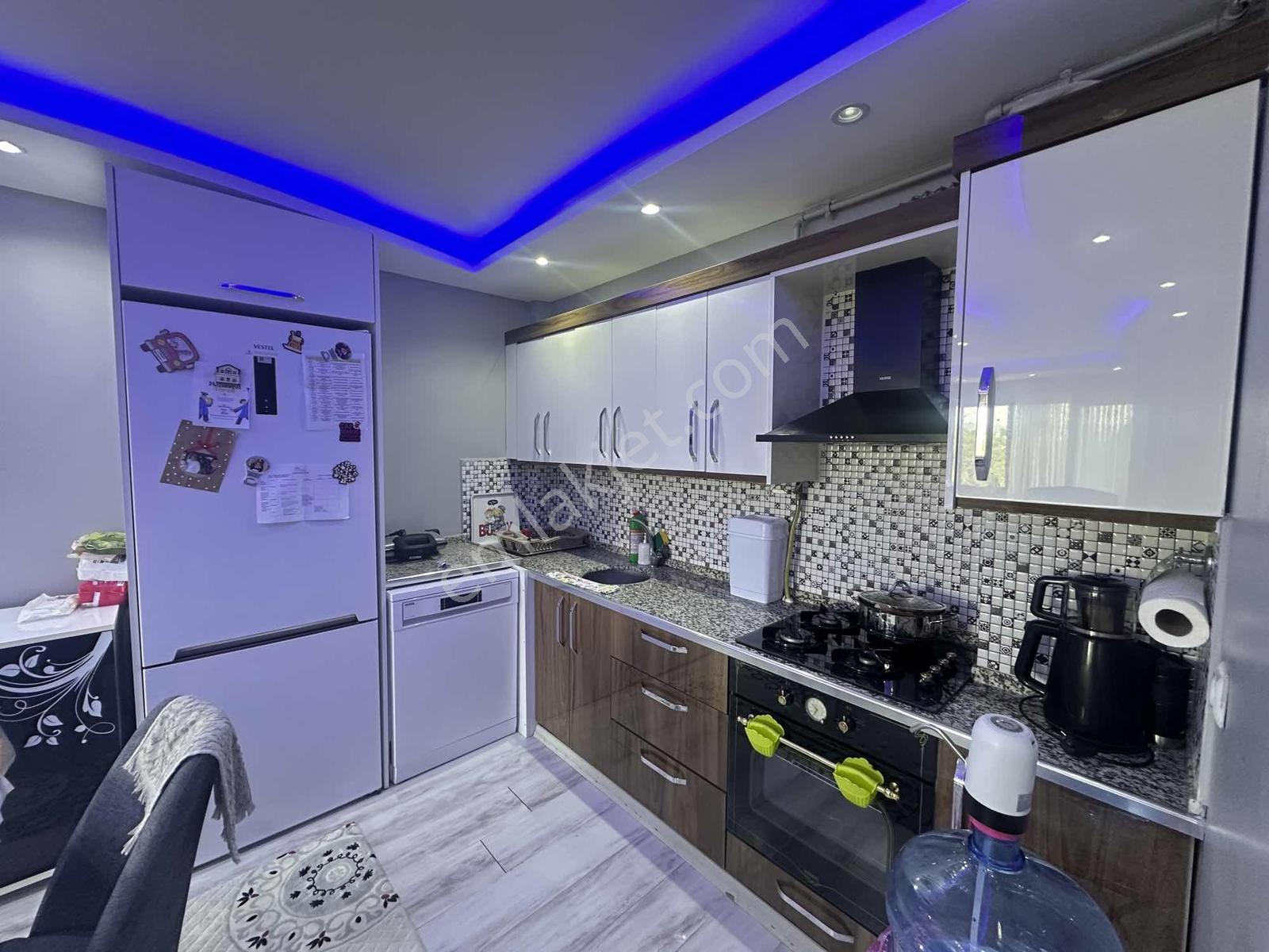 Çözüm Emlak'tan Muradiye'de 23 Nisan Civarı 3+1 Ara Kat Daire - Görsel 22