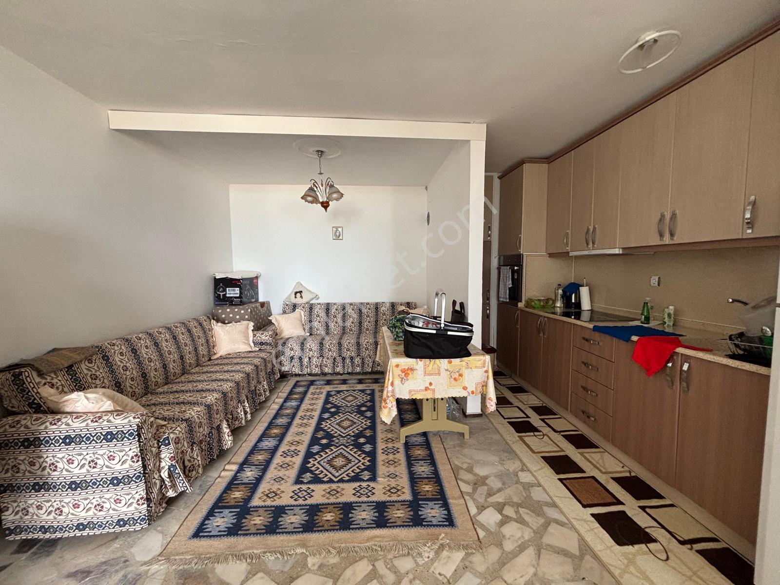 Denize Sıfır Konumda Eşsiz Manzaralı 2+1 Satılık Daire!! - Görsel 6