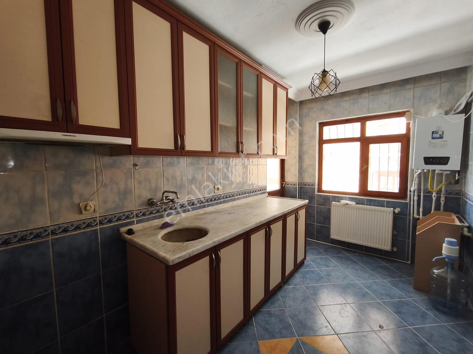 Kaymakamlık Ve Hastane Yanı Klimalı Cam Balkonlu 2 Banyolu 2+1 Giriş - Görsel 13