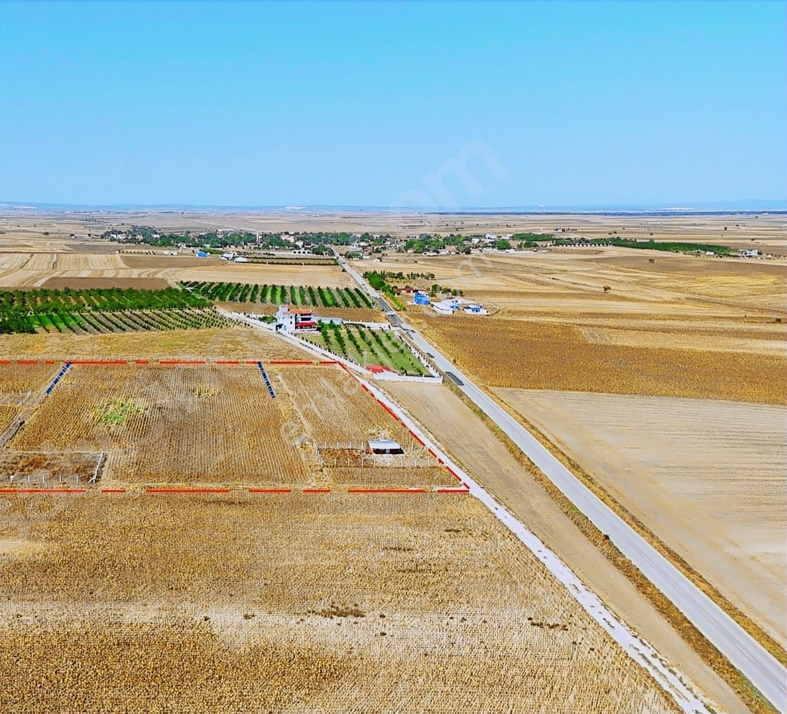 Saray Sofular Mahallesinde Tam Cadde Cephe 1200 M2 Arsa