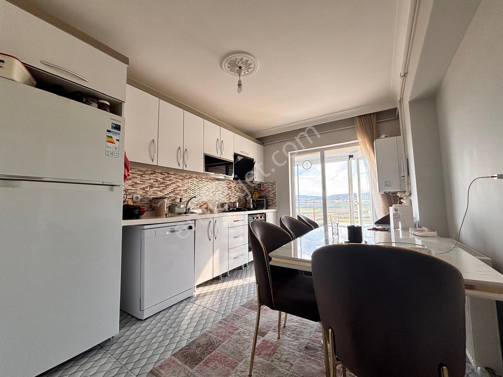 Yükseltepe Bulvar Yakını Ara Kat 3+1 Güney Cephe Yapılı Daire - Görsel 3