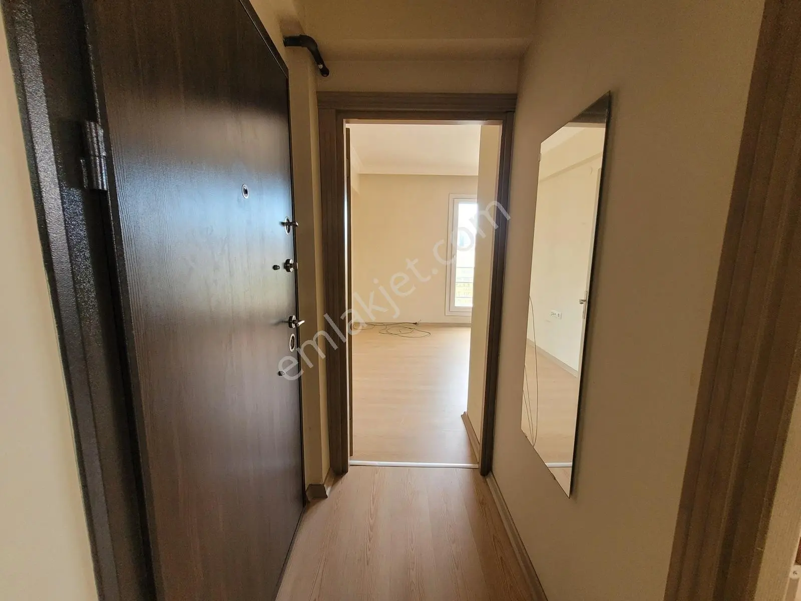 Ege Üniversitesi Ve Metroya Yürüme Mesafesinde 1+1 Kiralık Daire - Görsel 3